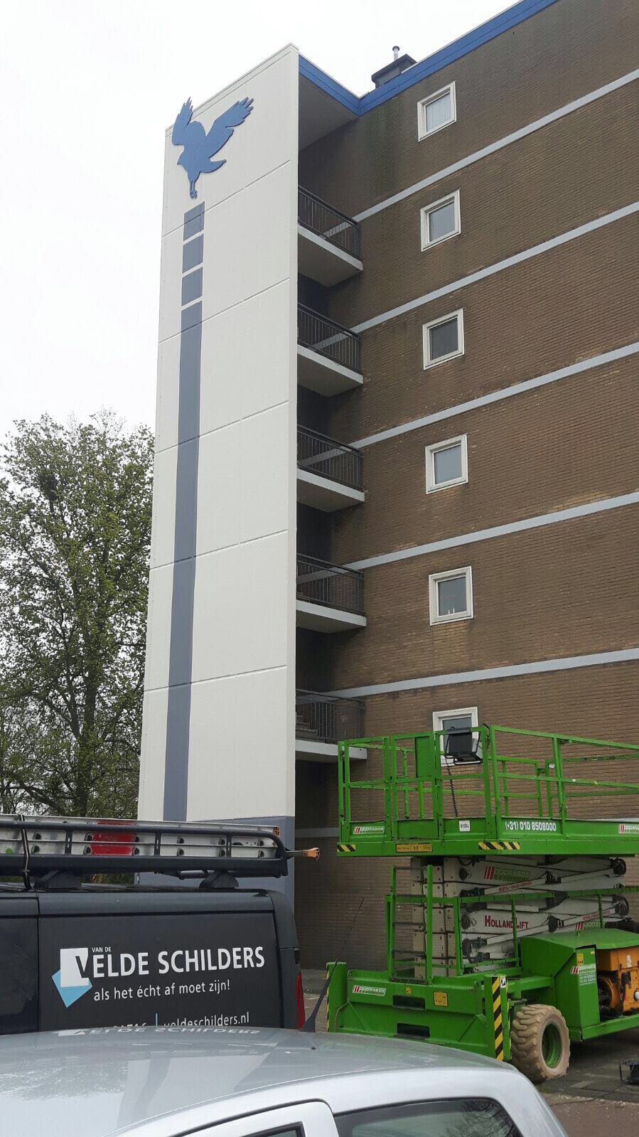 Groot onderhoud binnen- en buitenzijde noodtrappenhuis VvE Maassluis